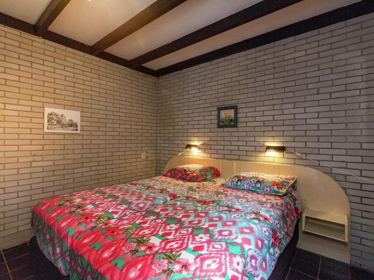 Comfortable Detached Bungalow 65 M2 Kamperland Bagian luar foto